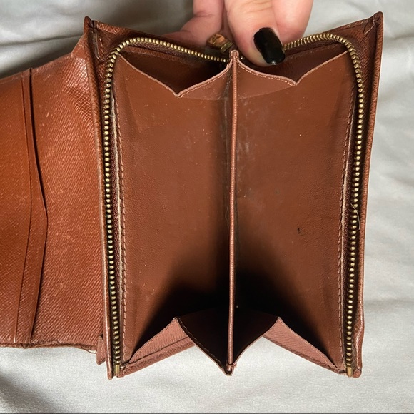 Louis Vuitton Monogram Tresor Wallet - Picture 5 of 9